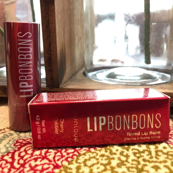 Unique Lipbonbons Tinted Lip Balm - Picture 4 of 4